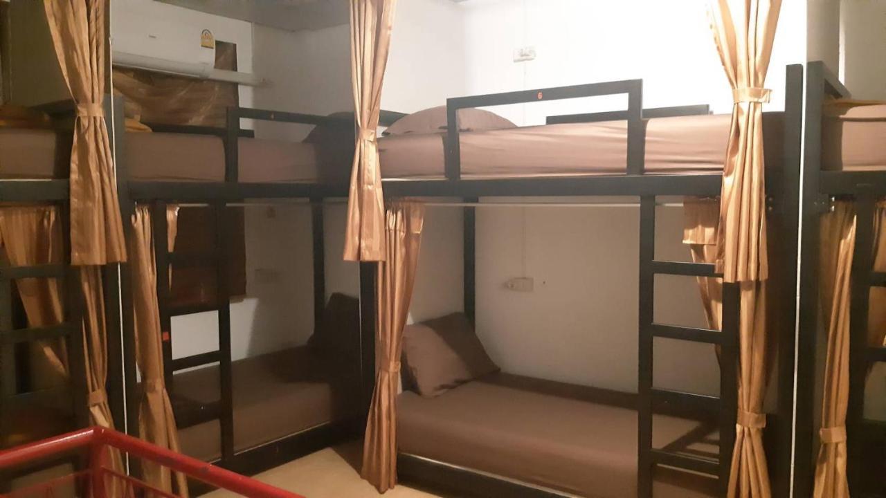 Vr Hostel Khaosan Bangkok Exterior photo