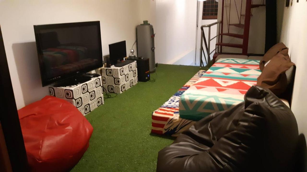 Vr Hostel Khaosan Bangkok Exterior photo